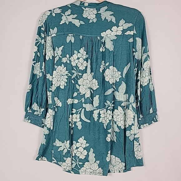 NEW WONDERLY Blue Floral Popover Tunic Top Sz M NWT $46 - Picture 7 of 7
